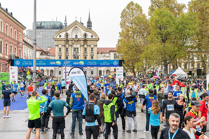 Nedelja, 23. oktober 2022, 42, 21 in 10 km