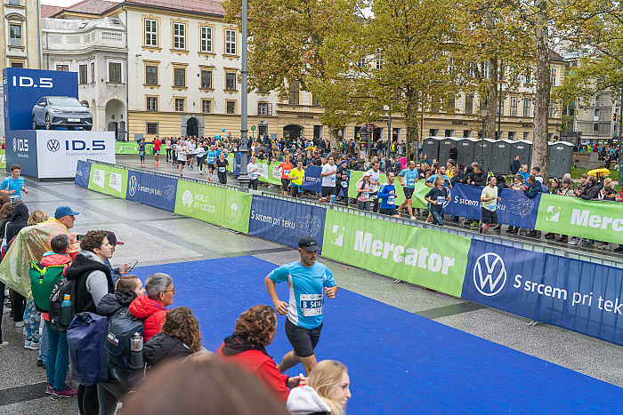 Nedelja, 23. oktober 2022, 42, 21 in 10 km