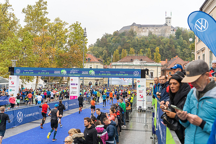 Nedelja, 23. oktober 2022, 42, 21 in 10 km