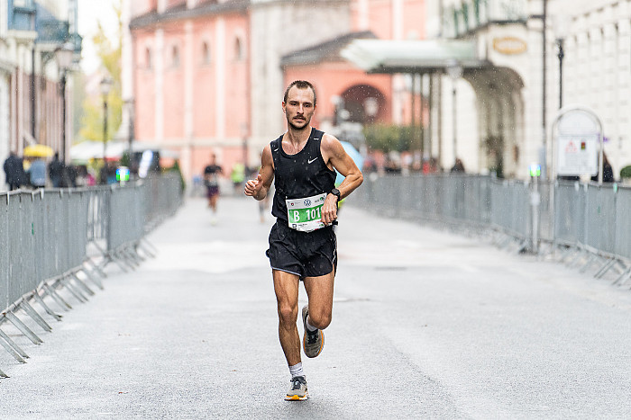 Nedelja, 23. oktober 2022, 42, 21 in 10 km