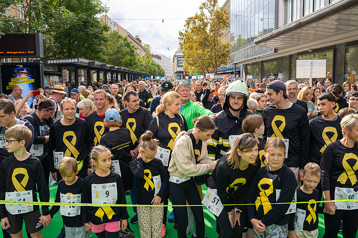 V dobrodelni zgodbi letos sodelujemo z Inštitutom Zlata pentljica